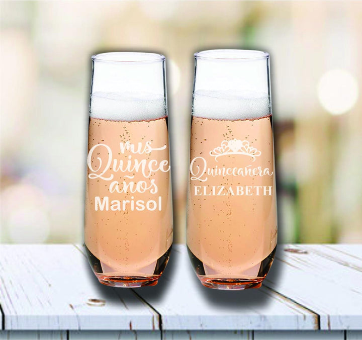 Personalized Quinceañera Stemless Champagne Glass Favors - Sweet 15 Party Favors - Mis Quince Años Gifts for Guests - Custom Engraved Favor