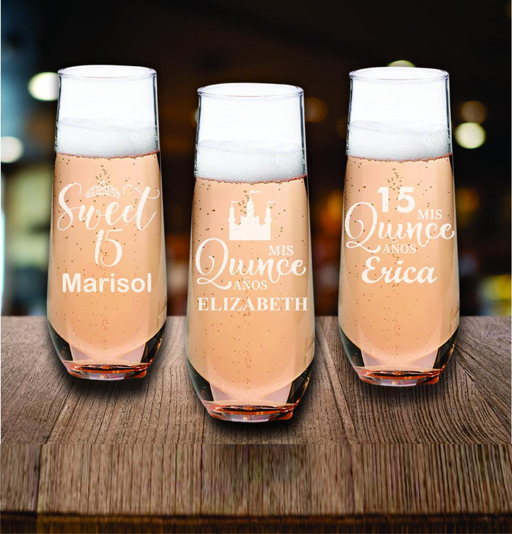Personalized Quinceañera Stemless Champagne Glass Favors - Sweet 15 Party Favors - Mis Quince Años Gifts for Guests - Custom Engraved Favor