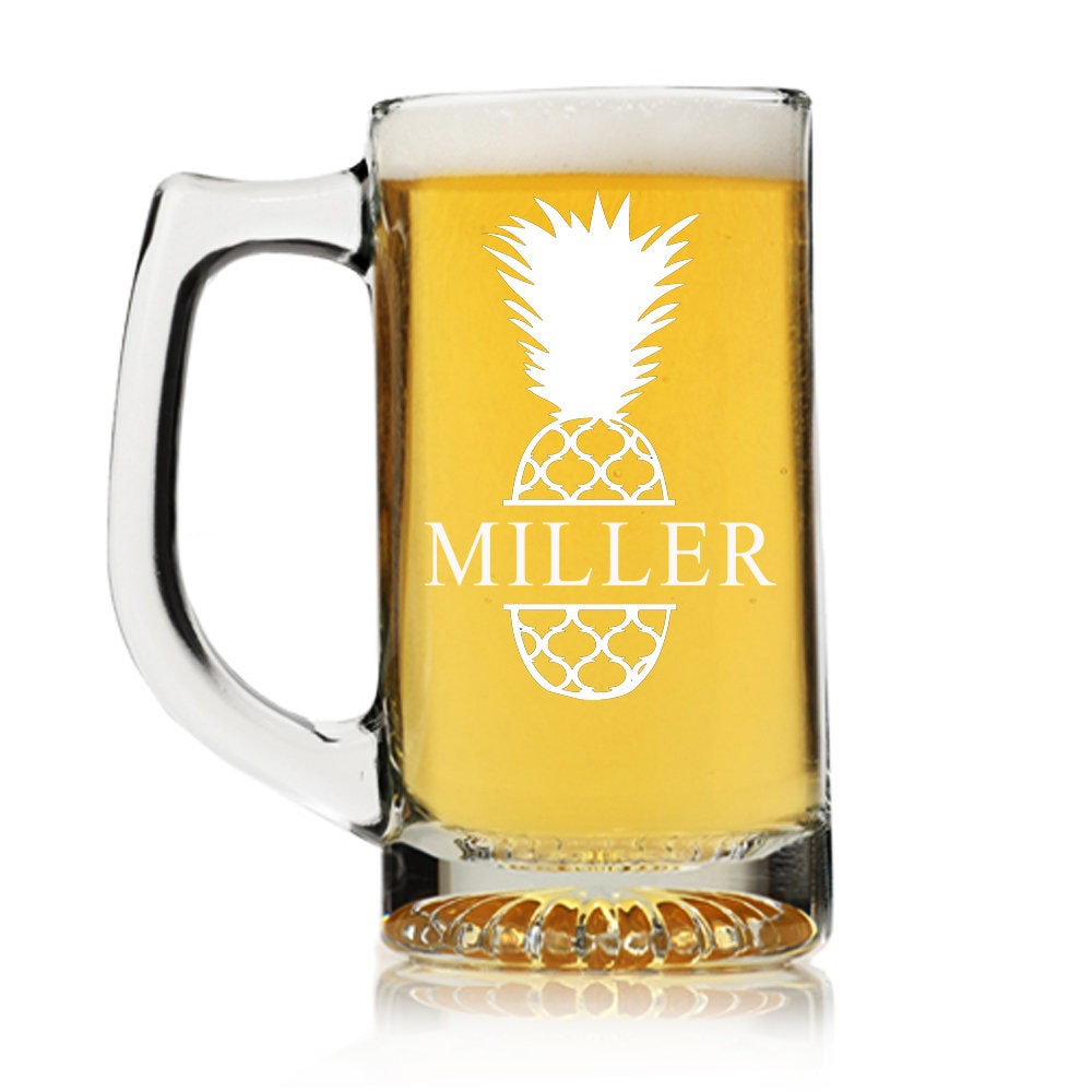 Personalized Pineapple Beer Mug Glass, Split Monogram Beer glass, Personalized Beer Glass Gift, Engraved Beer Mugs,Groomsman Gifts,Beer Gift