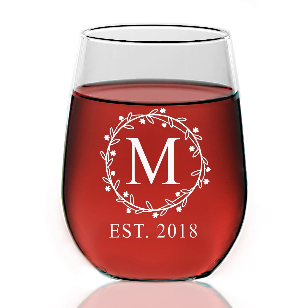 Wreath Monogram Personalized Stemless Wine Glass, Engraved Wine Glass,Monogram Wine glass,Wine glass Bridesmaid Gift,Groomsman Wine