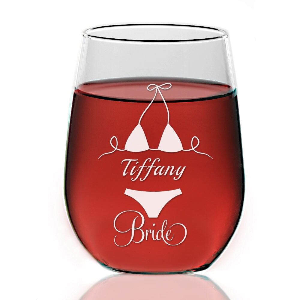 Custom Bridesmaid Wine Glass Gift Personalized, Bridesmaid Stemless Wine Glasses, Bridal Party Gift, Bride Wine glass, Maid of Honor