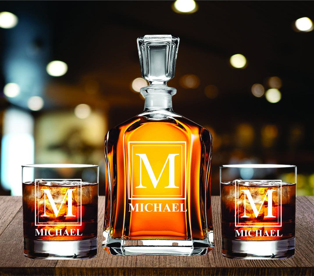 Groomsman Monogram Whiskey Decanter Gift set, Groomsmen Whiskey Decanter set, Groomsman Decanter set Gift, Scotch Glass