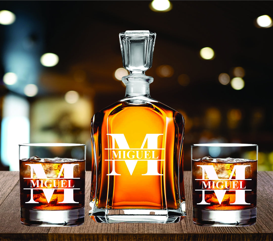 Monogram Custom Personalized Decanter, Engraved Decanter Whiskey Decanter, Scotch Decanter Gift, Housewarming Gift, Wedding Shower Gift,