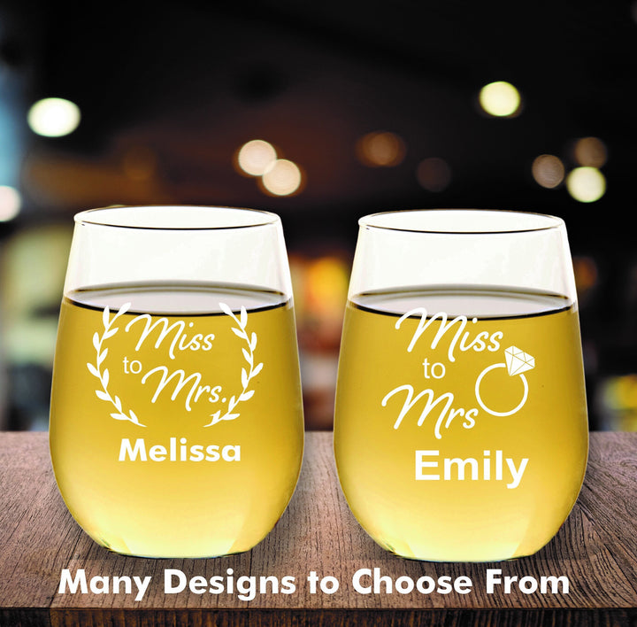Set of 12 Custom Wedding Shower Wine Glass Favors, Future Mrs. Bridal Shower Favor, Engraved Stemless Wine Glasses, Wine Glass Party Favors