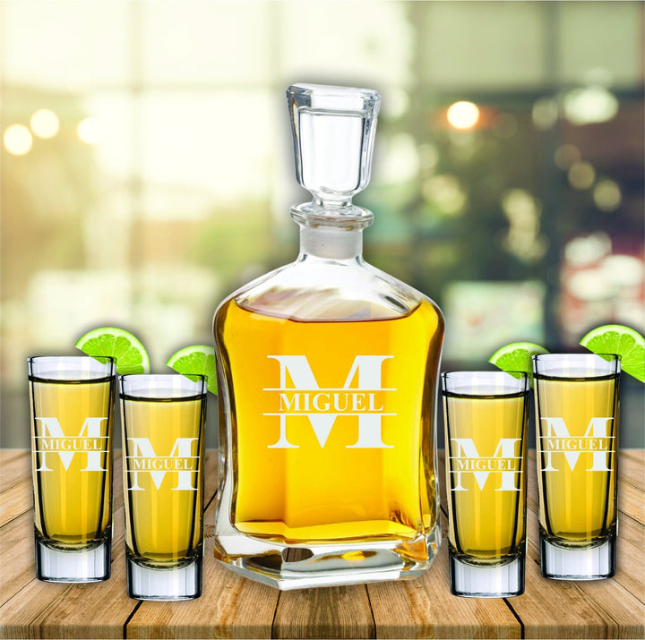 Personalized Groomsmen Tequila Decanter Gift Set, Tequila Shot Glasses Set, Engraved Tequila Decanter, Groomsmen Proposal Gifts, Asking Gift